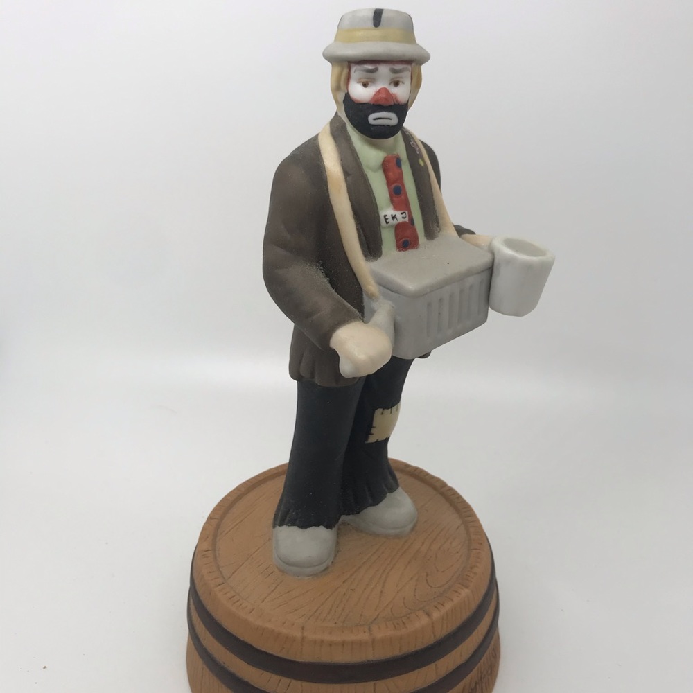 Emmett Kelly Clown Figurine/ musical